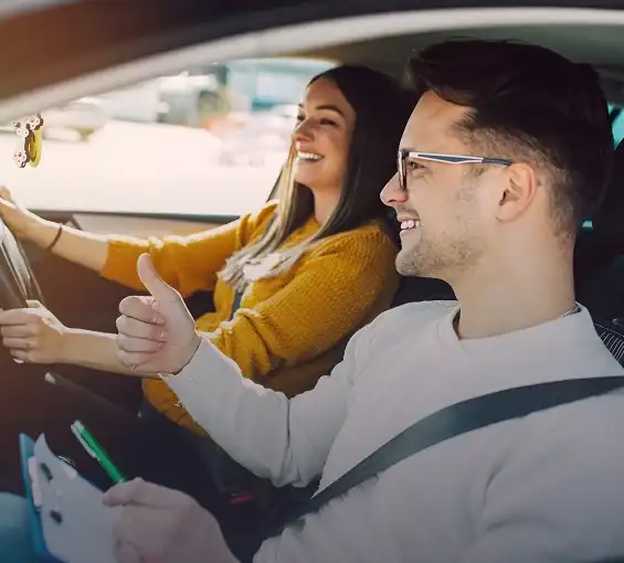 Fahrtraining und Theorie für den Führerausweis in der Nähe.